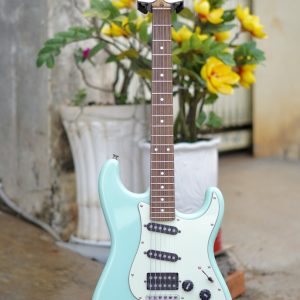 History Stratocaster Japan